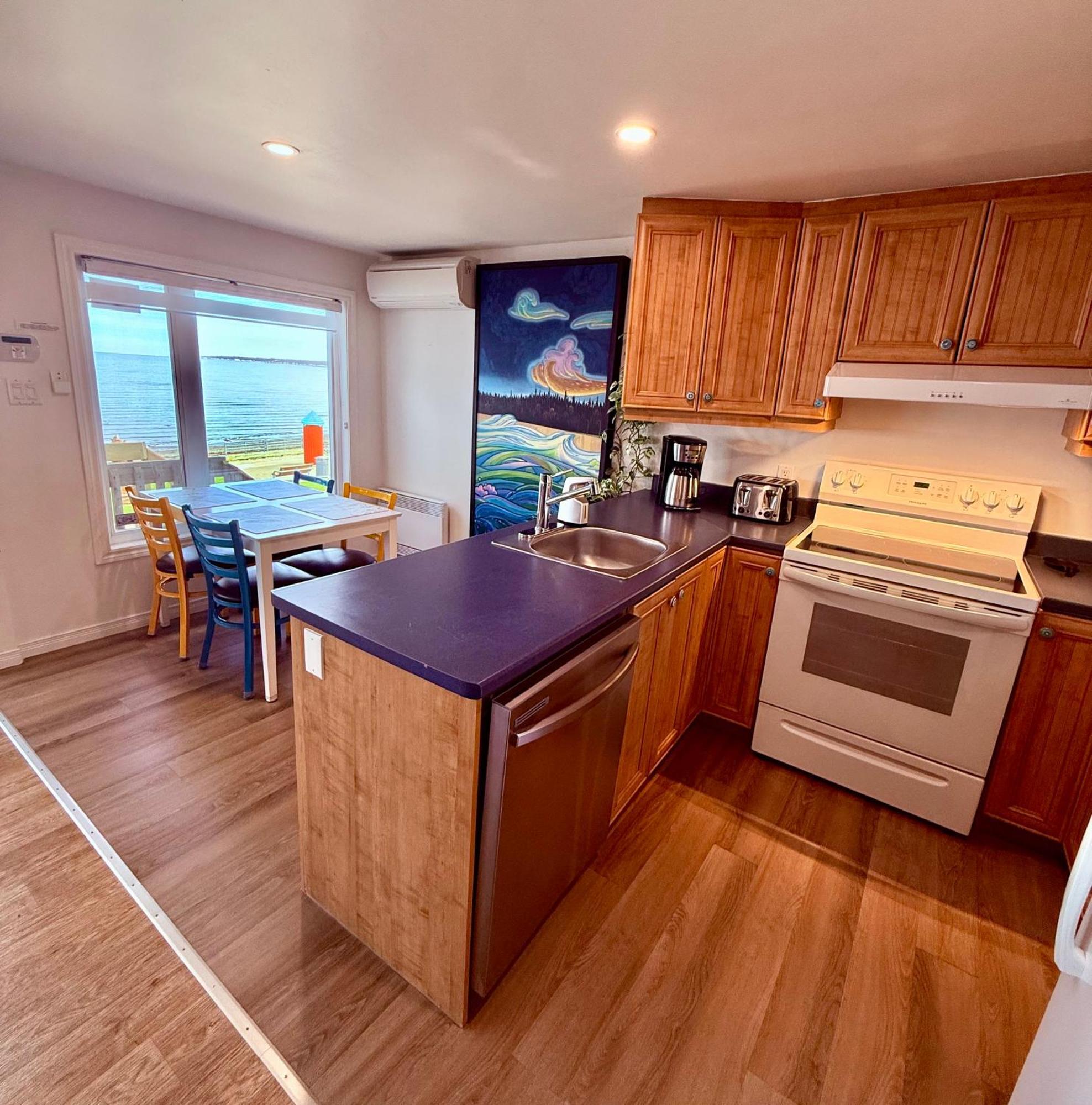 L'Appat Buvette Et Couchette De Sainte-Luce - Appartements De Vacances Modernes, Calmes Et Ressourcant Sur Le Fleuve Exterior foto
